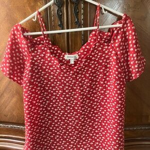 NWOT - Monteau Off Shoulder Short Sleeve Red Blouse With White Flowers - L